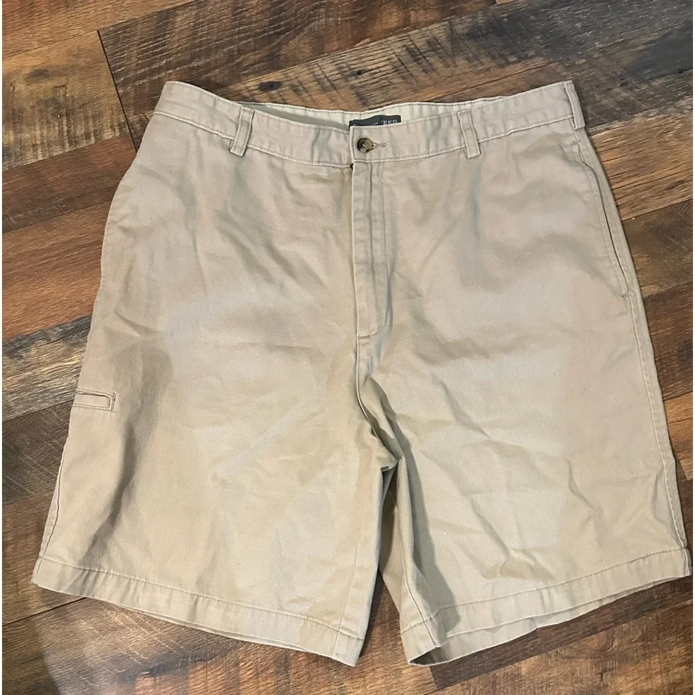 Stylish Khaki Saddlebred Shorts - Size 36